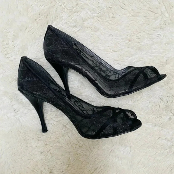 Stuart Weitzman - Shalimar Black Fireworks Mesh Lace Heels - Picture 7 of 8